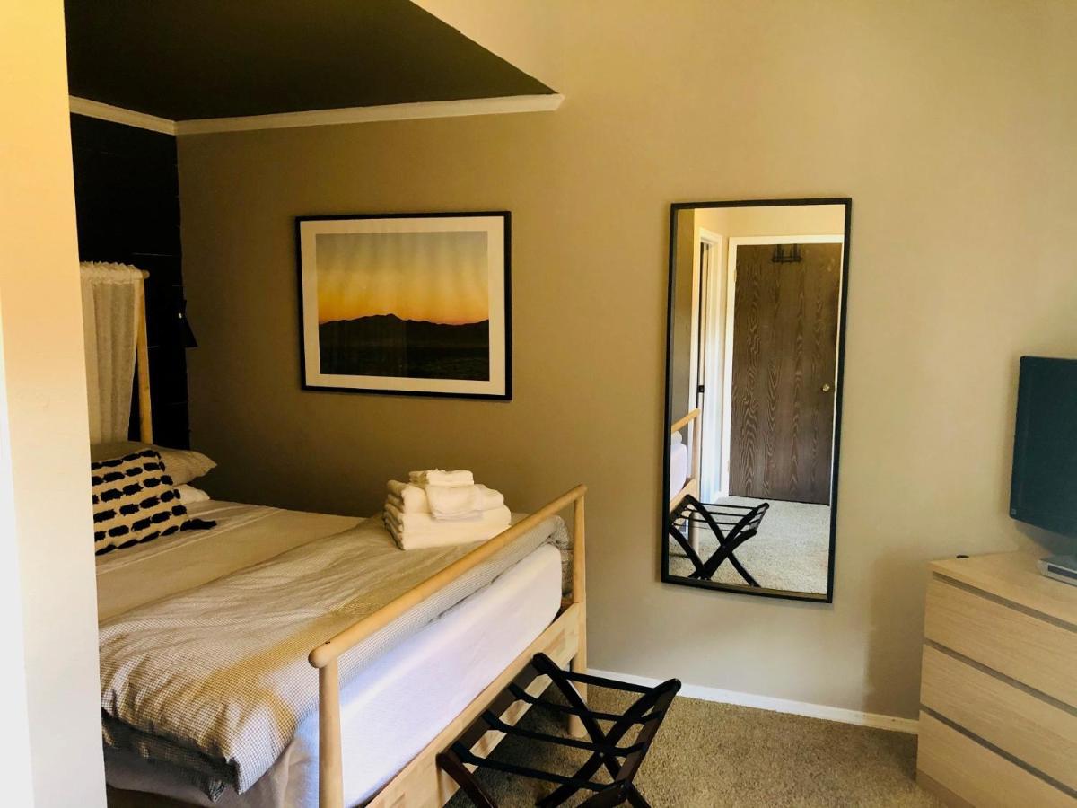 Red River Getaway- Ski In Ski Out, Newly Remodeled Extérieur photo